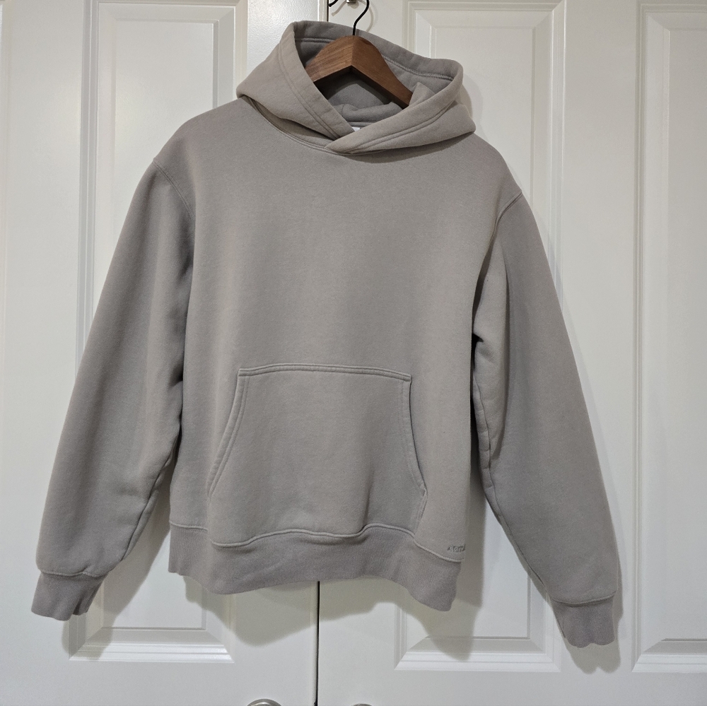 Aritzia Swestfleece Perfect Fit Light Beige M Fits Like a Small